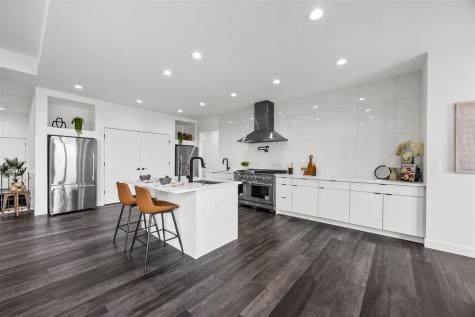 1404 Green Oak Pass Tiffin IA 52340