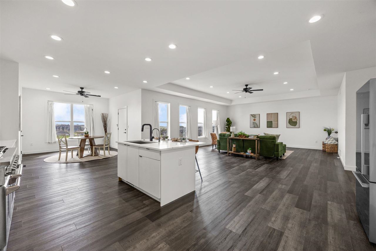 1404 Green Oak Pass Tiffin IA 52340