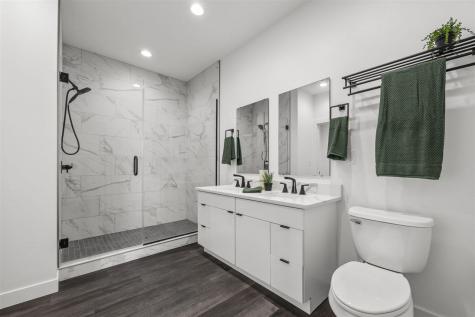 1404 Green Oak Pass Tiffin IA 52340