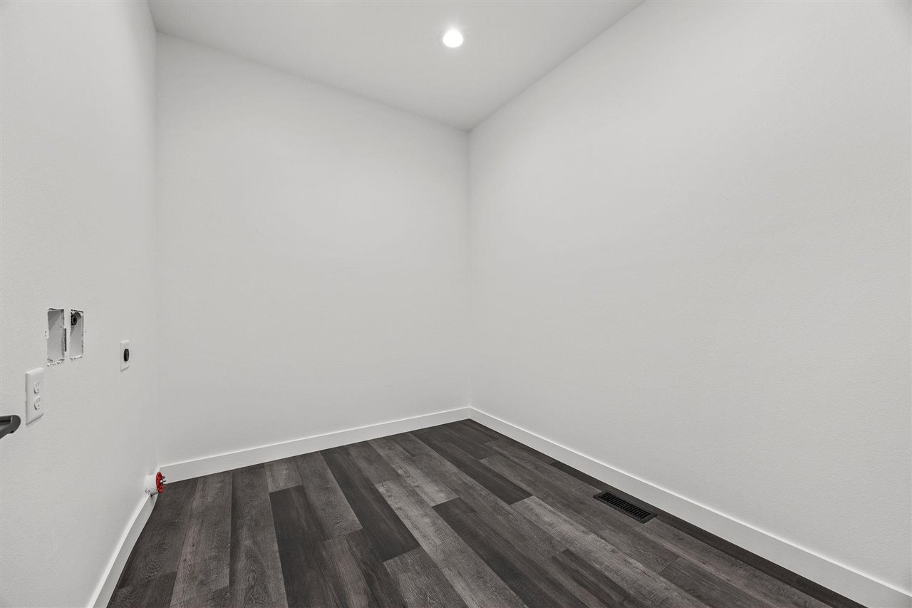 1404 Green Oak Pass Tiffin IA 52340
