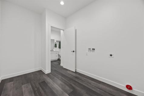1404 Green Oak Pass Tiffin IA 52340