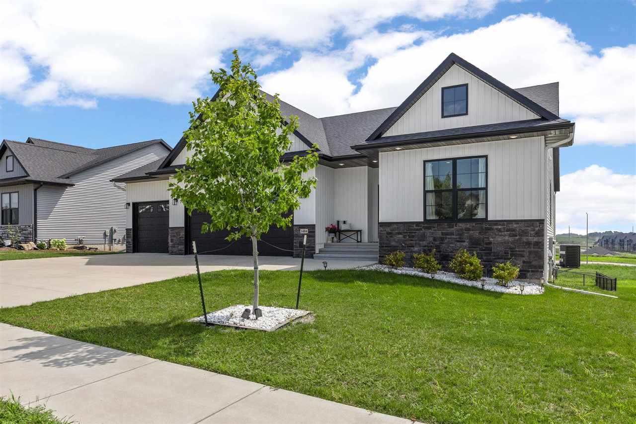 1404 Green Oak Pass Tiffin IA 52340