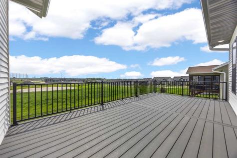 1404 Green Oak Pass Tiffin IA 52340
