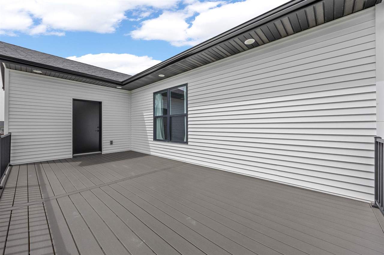 1404 Green Oak Pass Tiffin IA 52340