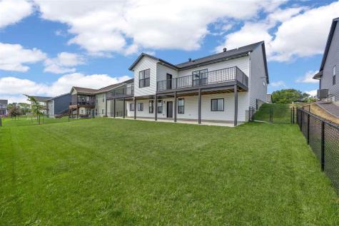 1404 Green Oak Pass Tiffin IA 52340