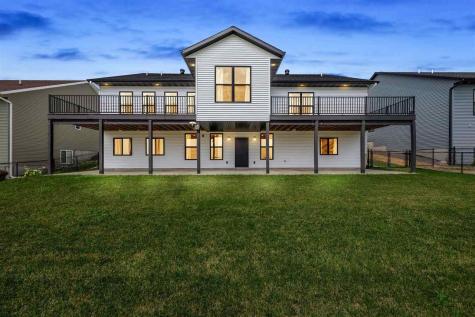 1404 Green Oak Pass Tiffin IA 52340