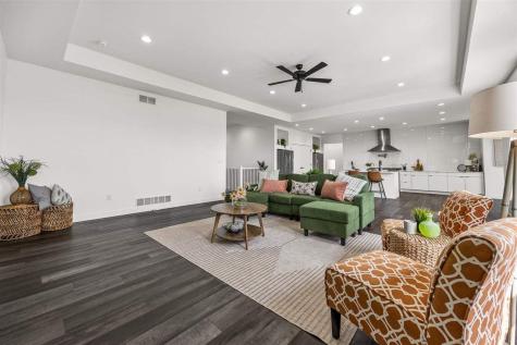 1404 Green Oak Pass Tiffin IA 52340