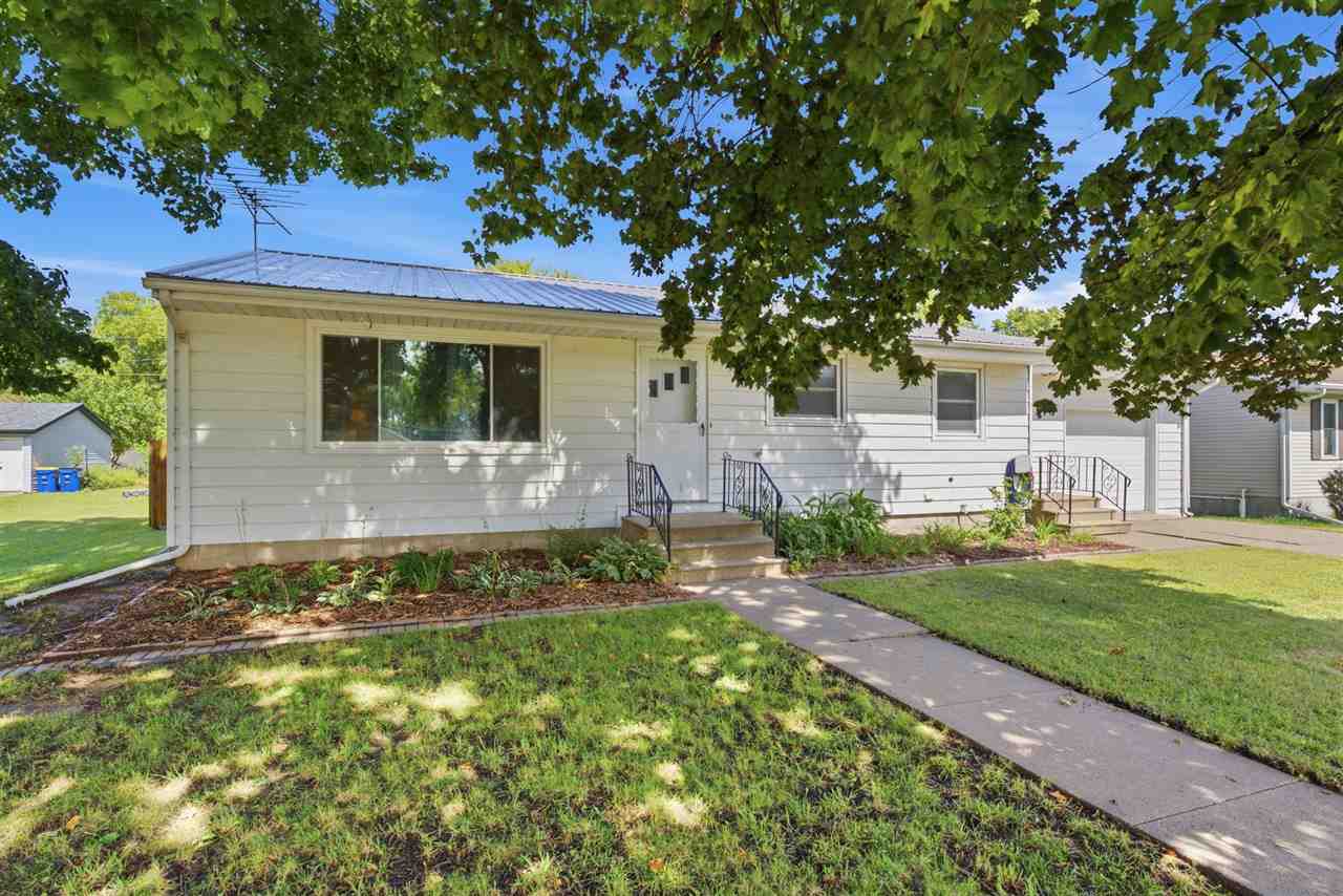 1306 E 2nd Street Washington IA 52353
