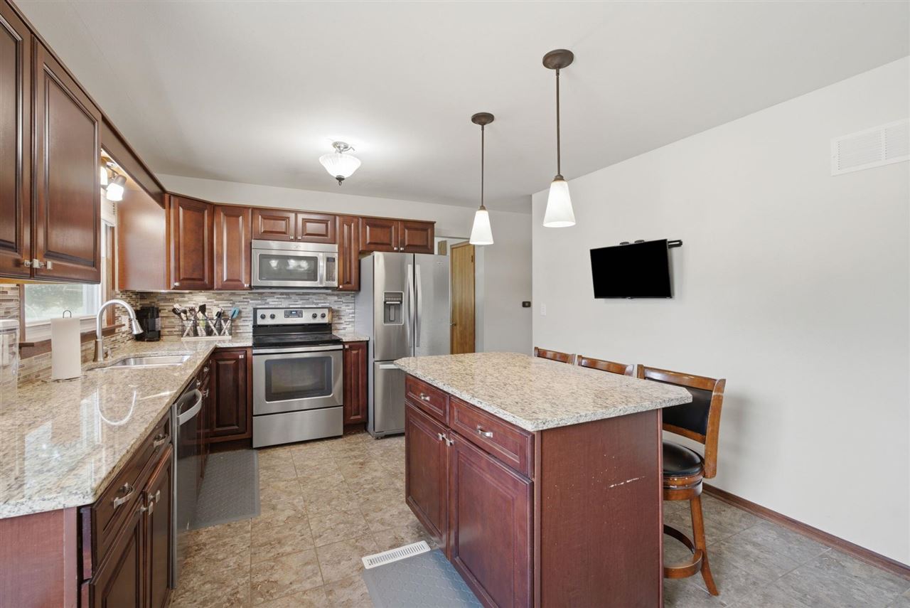 1306 E 2nd Street Washington IA 52353