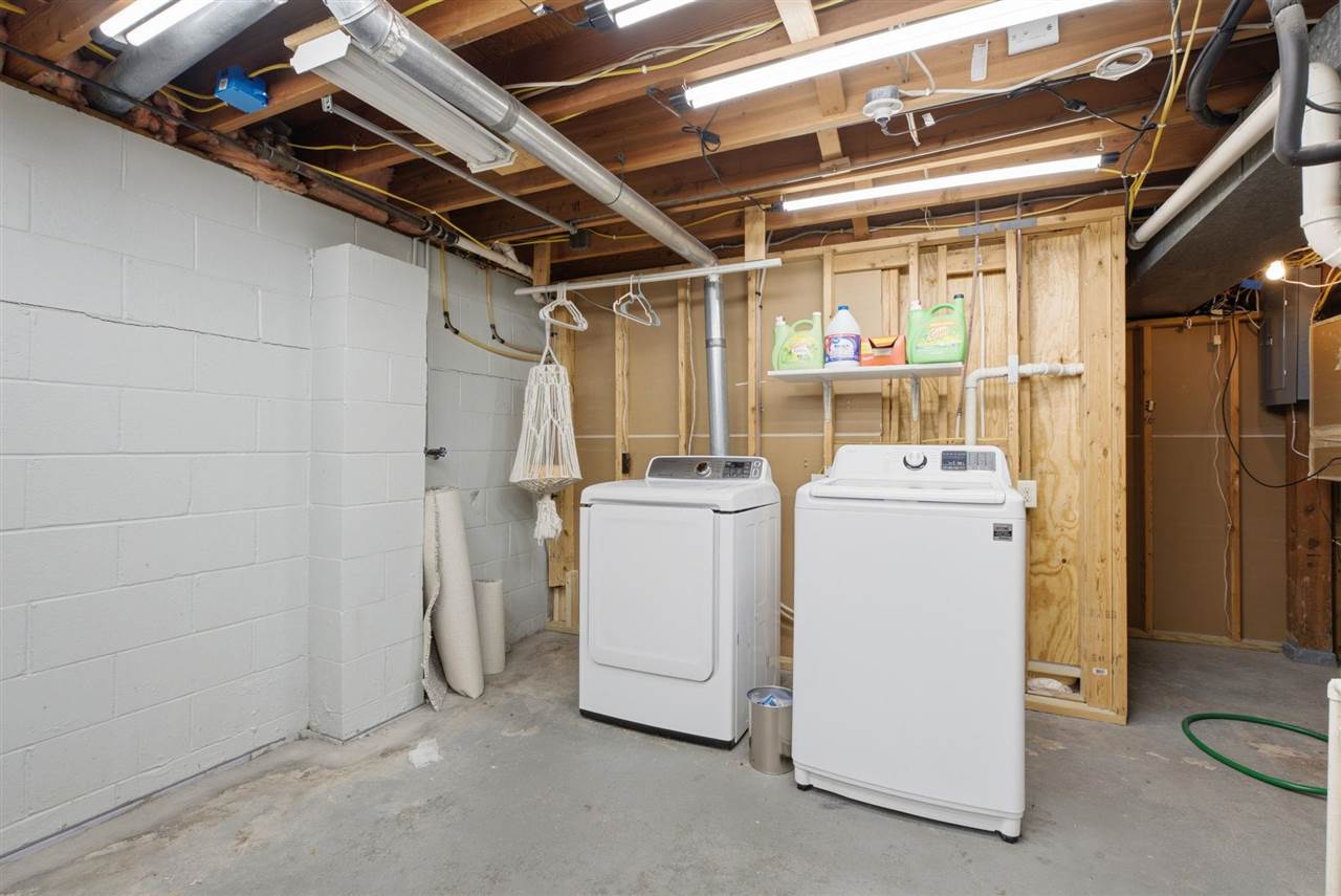 1306 E 2nd Street Washington IA 52353