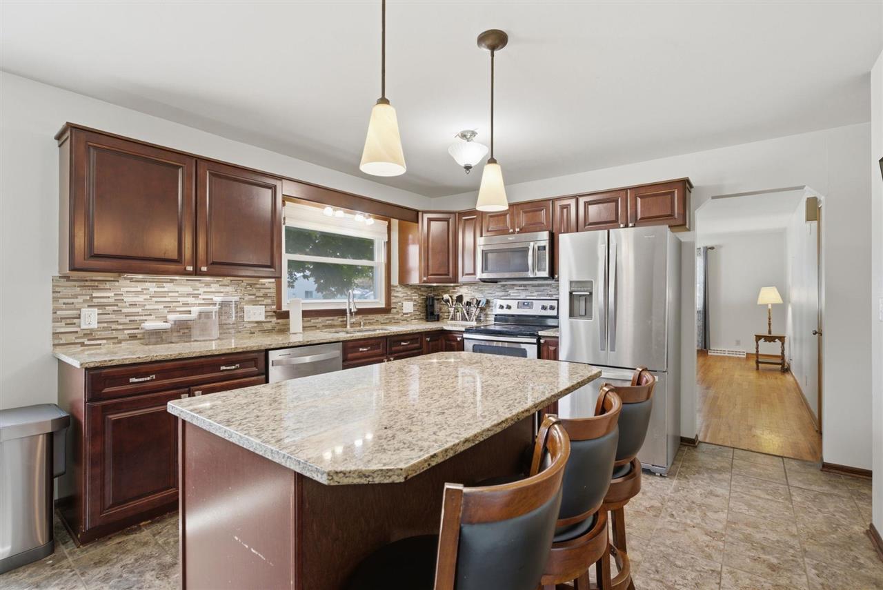 1306 E 2nd Street Washington IA 52353