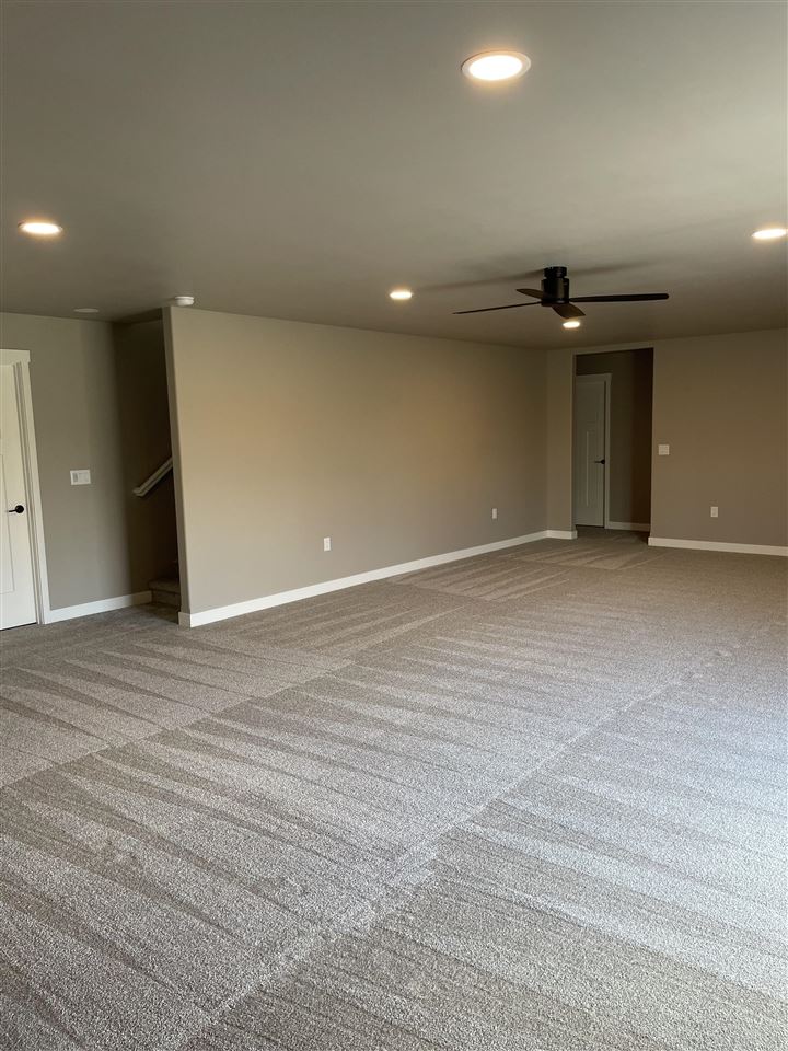 1942 Coquina Avenue Tiffin IA 52340