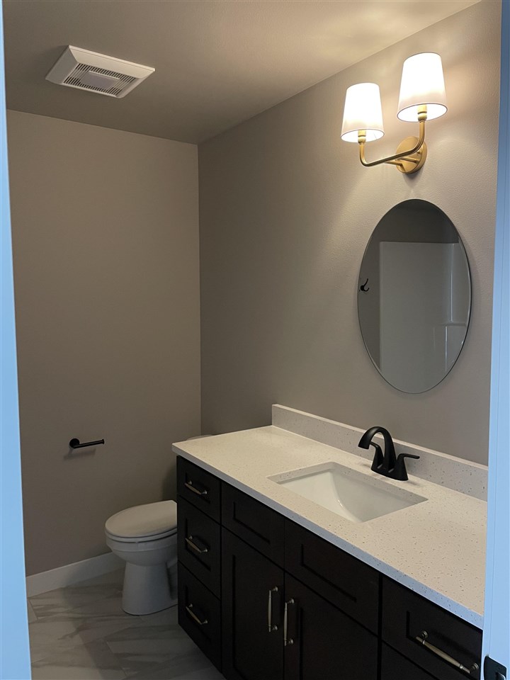 1942 Coquina Avenue Tiffin IA 52340