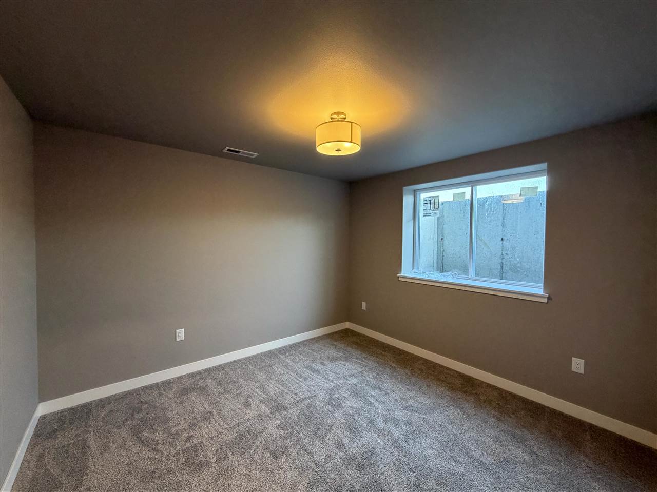 1942 Coquina Avenue Tiffin IA 52340