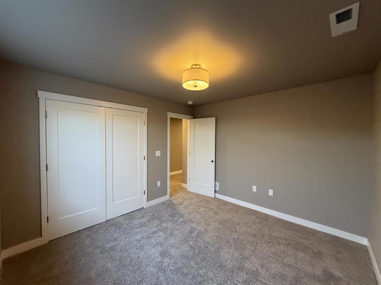 1942 Coquina Avenue Tiffin IA 52340