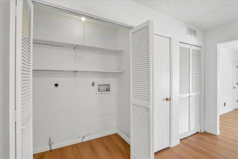 20 N Dubuque North Liberty IA 52317