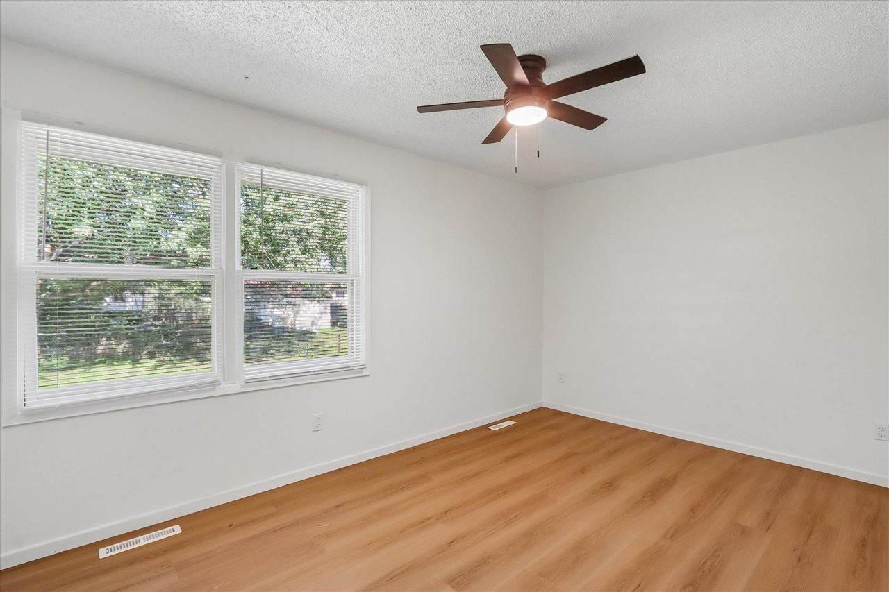 20 N Dubuque North Liberty IA 52317
