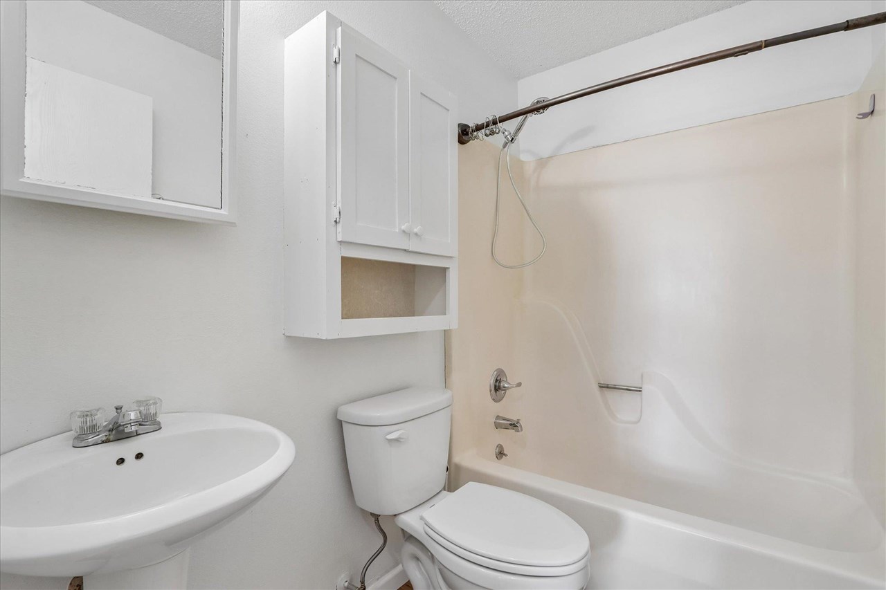 20 N Dubuque North Liberty IA 52317