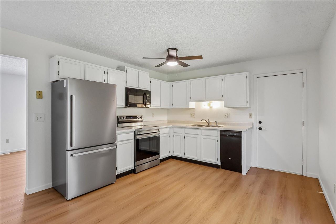 20 N Dubuque North Liberty IA 52317