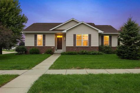 805 Raymond Drive Solon IA 52333