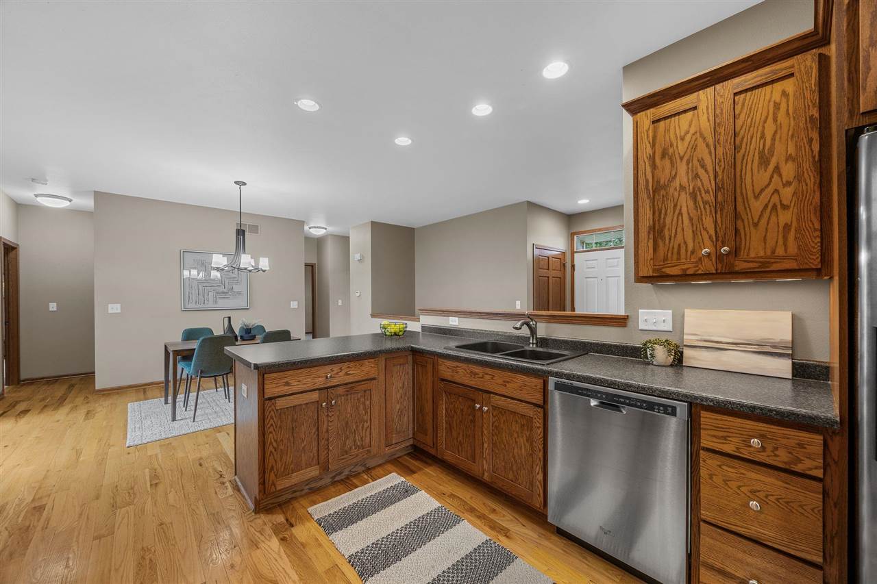 805 Raymond Drive Solon IA 52333
