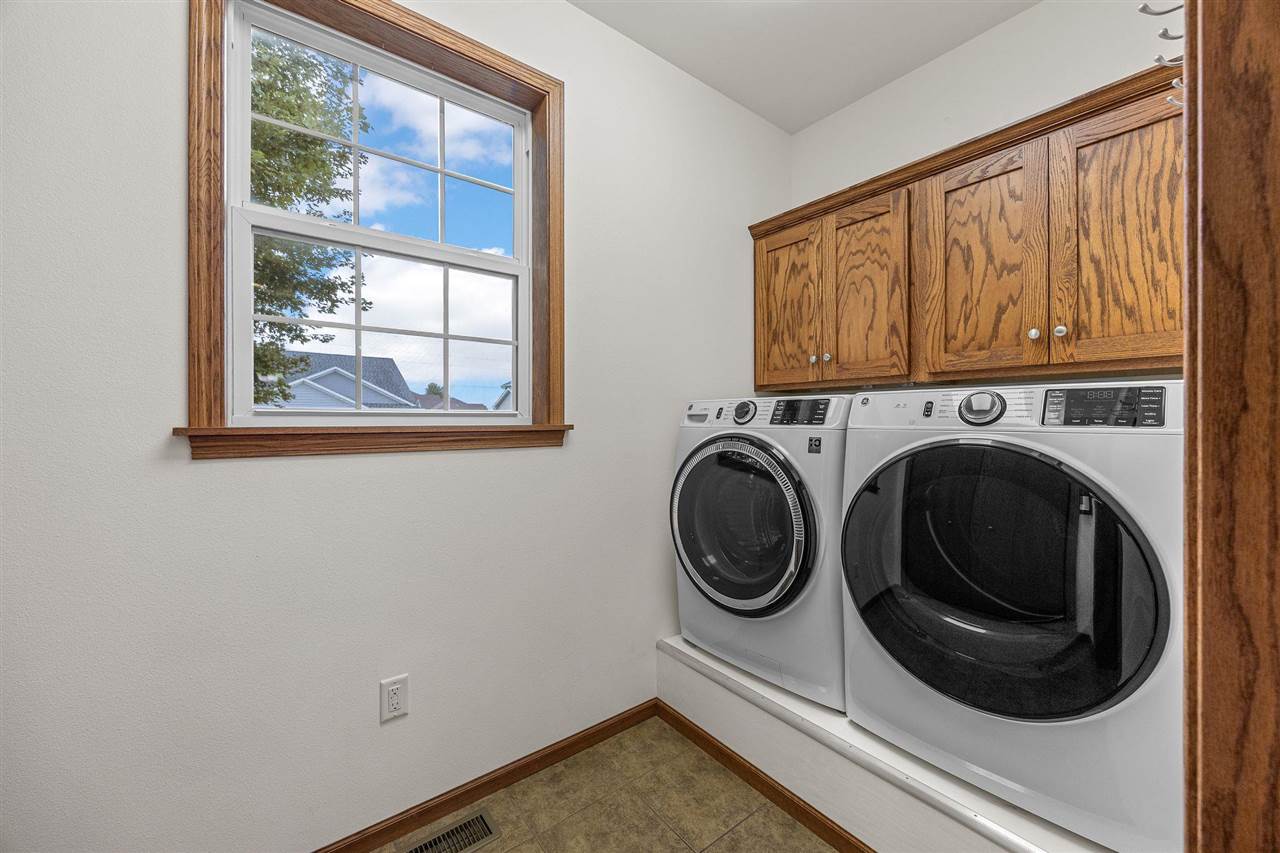 805 Raymond Drive Solon IA 52333