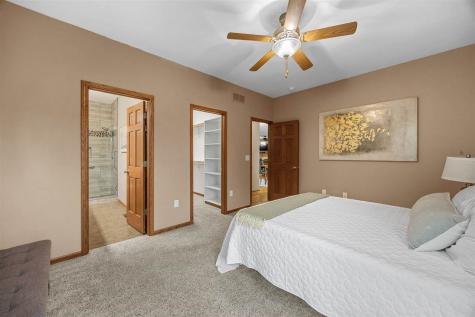 805 Raymond Drive Solon IA 52333