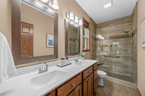 805 Raymond Drive Solon IA 52333