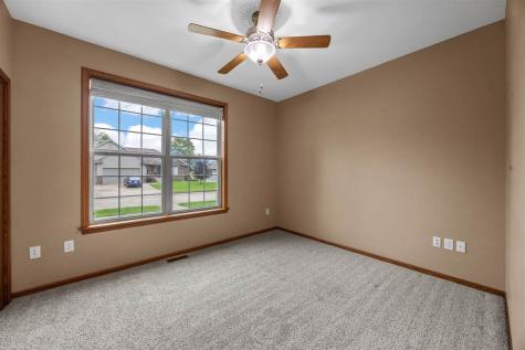 805 Raymond Drive Solon IA 52333