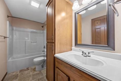 805 Raymond Drive Solon IA 52333