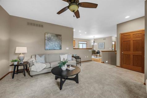805 Raymond Drive Solon IA 52333