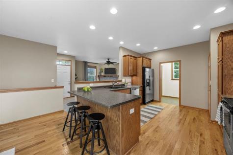 805 Raymond Drive Solon IA 52333