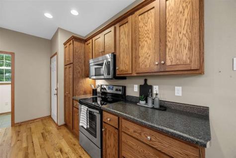 805 Raymond Drive Solon IA 52333