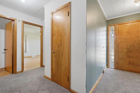 109 W Broad Street North English IA 52316