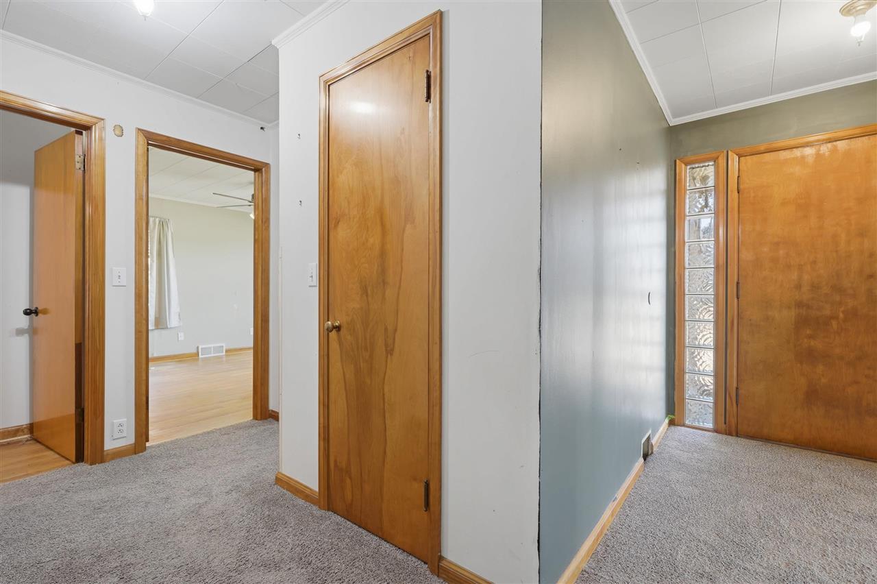 109 W Broad Street North English IA 52316