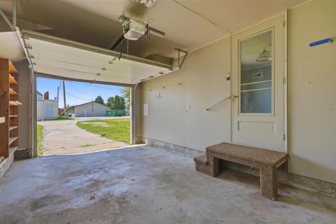 109 W Broad Street North English IA 52316