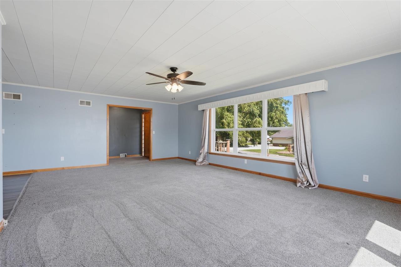 109 W Broad Street North English IA 52316