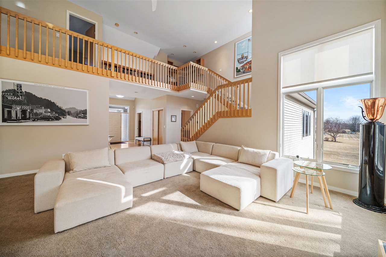53 Burr Oak Court Iowa City IA 52246