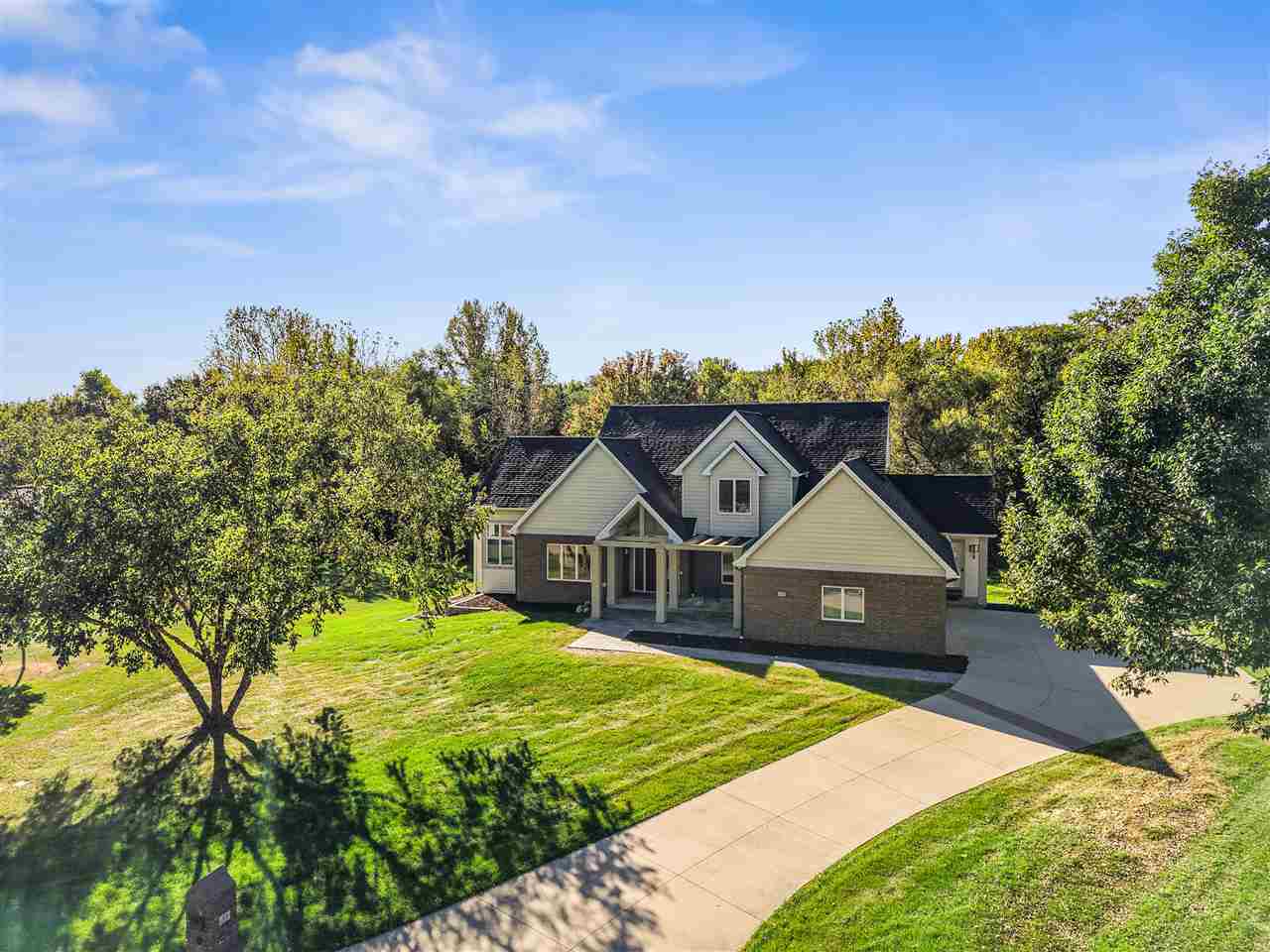 53 Burr Oak Court Iowa City IA 52246