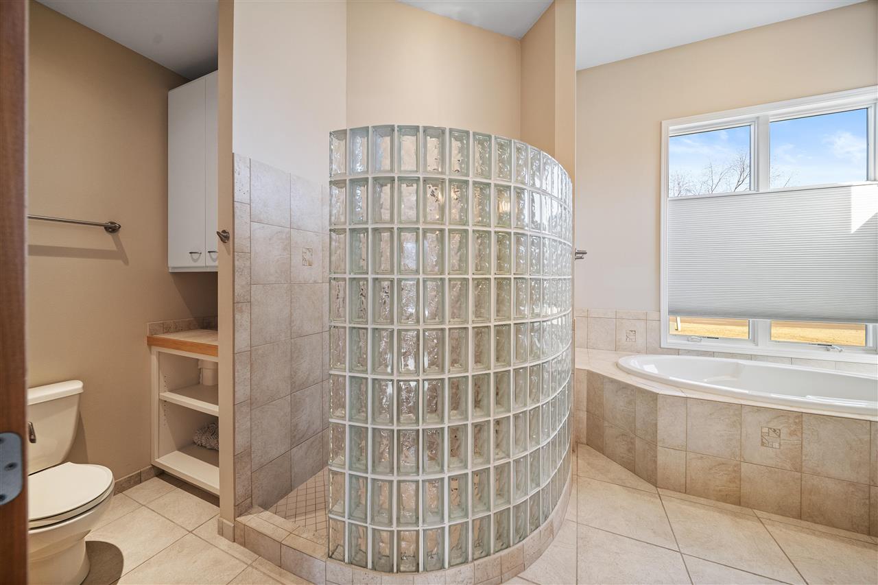53 Burr Oak Court Iowa City IA 52246