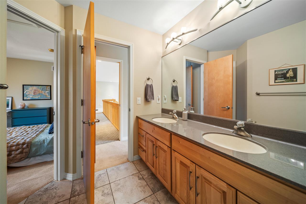 53 Burr Oak Court Iowa City IA 52246