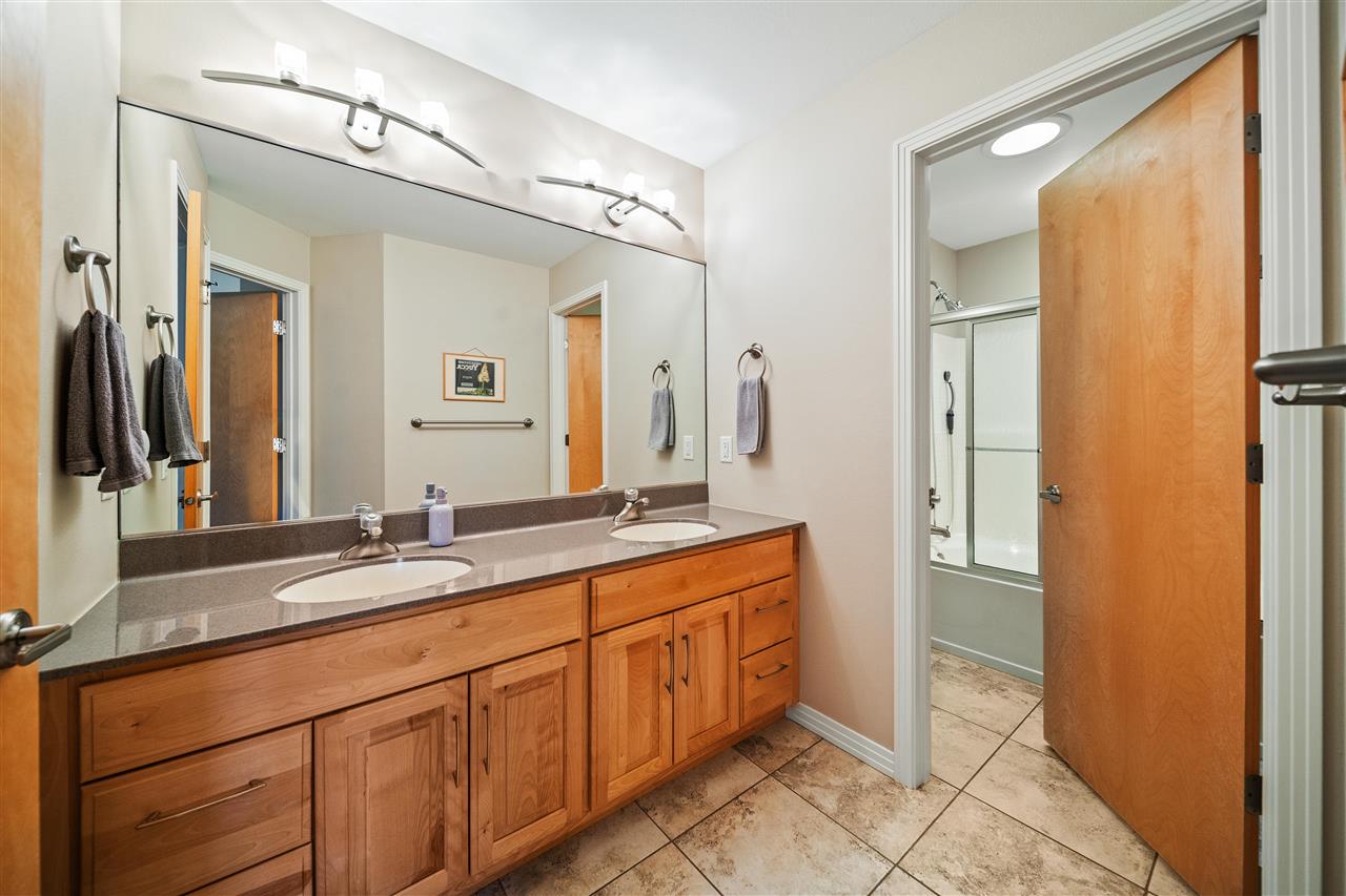 53 Burr Oak Court Iowa City IA 52246