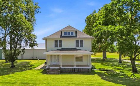 5689 SE Highway 6 West Liberty IA 52776