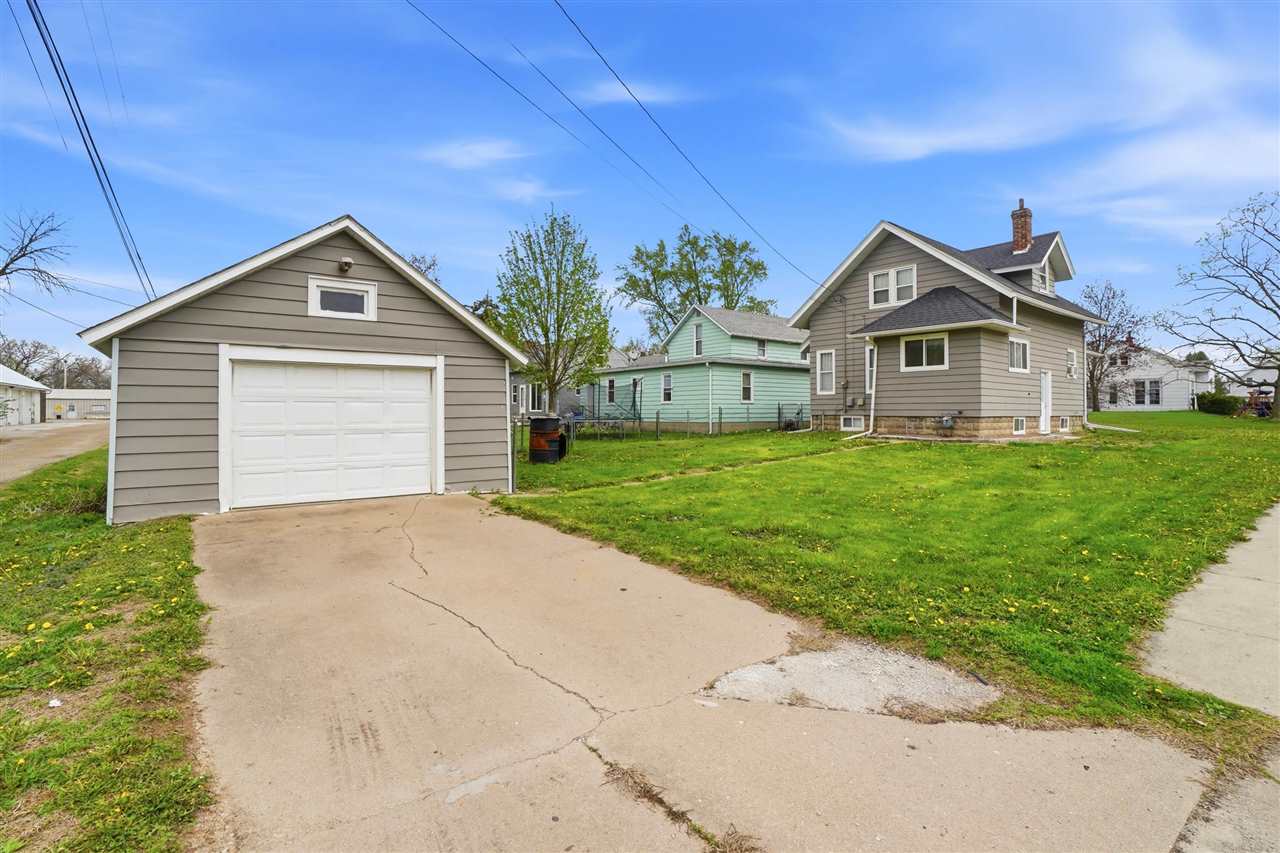 824 3rd Street Columbus Junction IA 52738