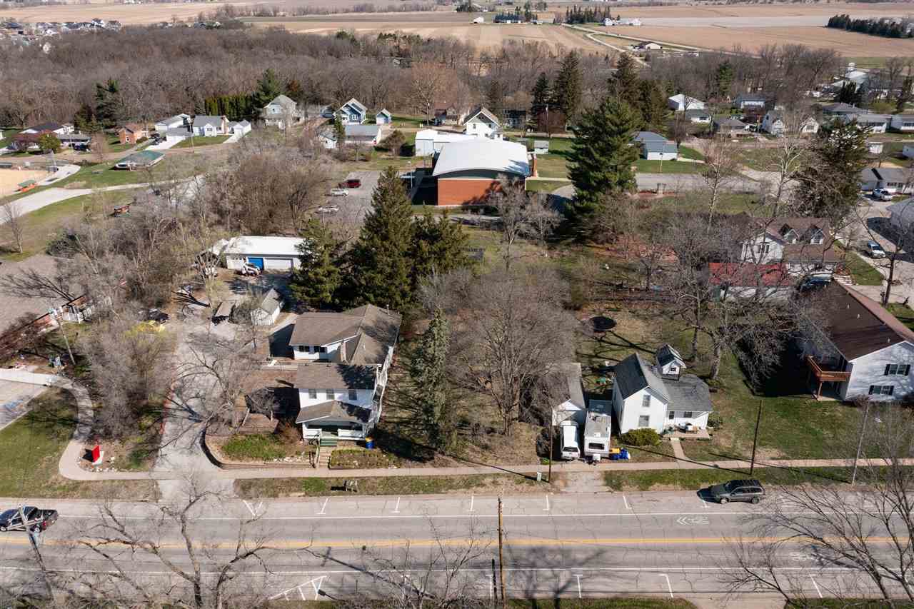 220/230 W Main Street Solon IA 52333