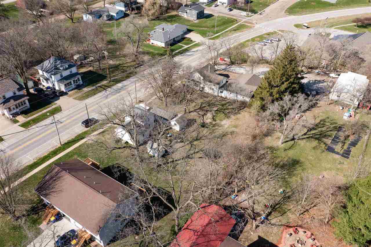 220/230 W Main Street Solon IA 52333