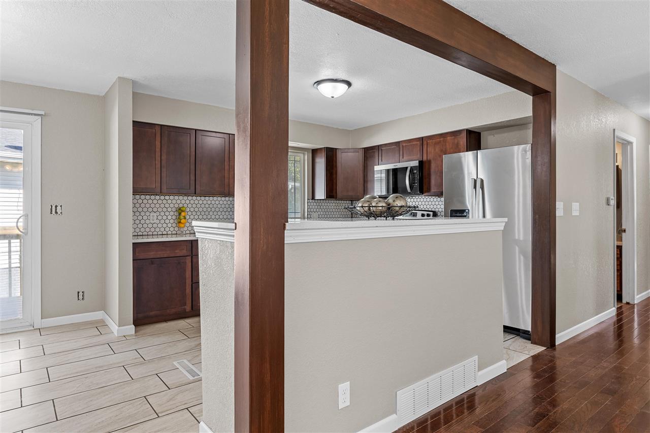 1608 Morris Avenue NW Cedar Rapids IA 52405