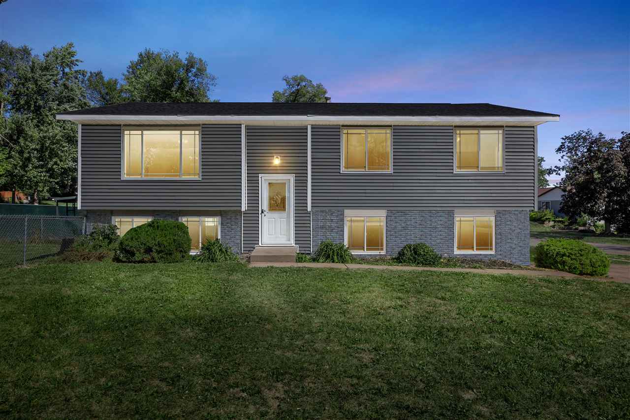 1608 Morris Avenue NW Cedar Rapids IA 52405