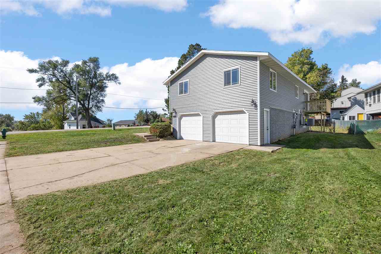 1608 Morris Avenue NW Cedar Rapids IA 52405