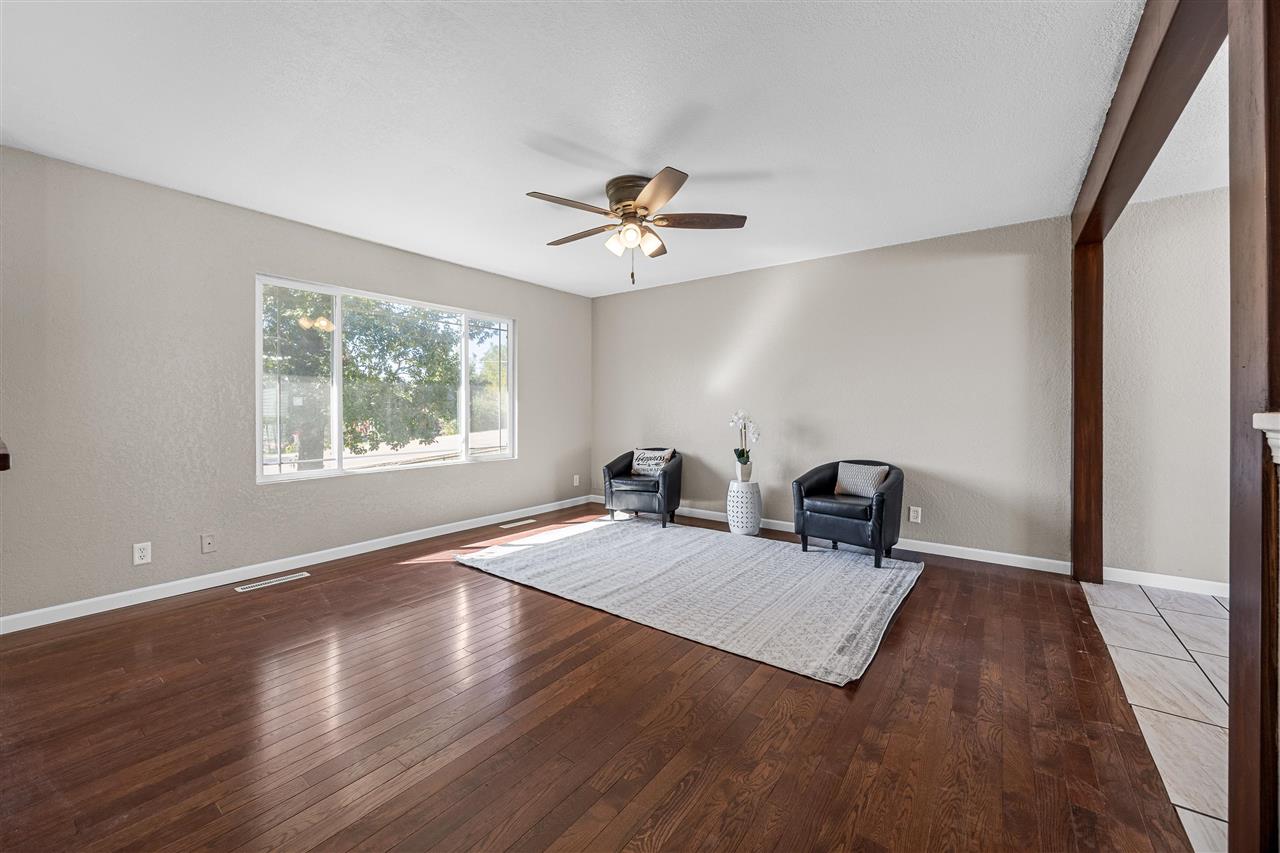 1608 Morris Avenue NW Cedar Rapids IA 52405